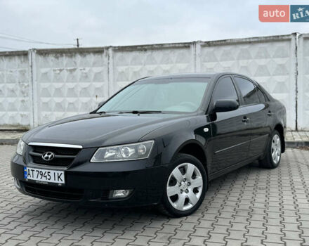 Черный Хендай Соната, объемом двигателя 2 л и пробегом 239 тыс. км за 5200 $, фото 1 на Automoto.ua