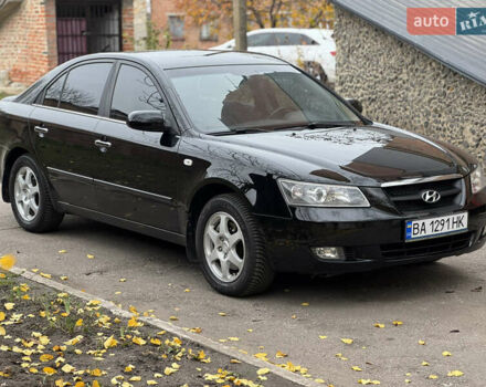 Чорний Хендай Соната, об'ємом двигуна 2 л та пробігом 266 тис. км за 6500 $, фото 3 на Automoto.ua