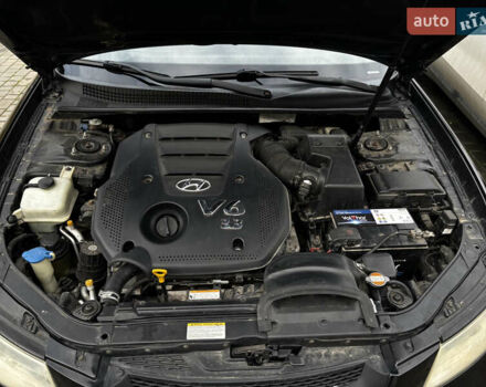 Чорний Хендай Соната, об'ємом двигуна 3.3 л та пробігом 166 тис. км за 6500 $, фото 12 на Automoto.ua