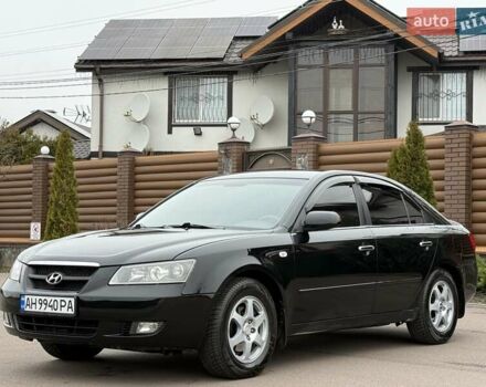 Черный Хендай Соната, объемом двигателя 2 л и пробегом 217 тыс. км за 6200 $, фото 7 на Automoto.ua