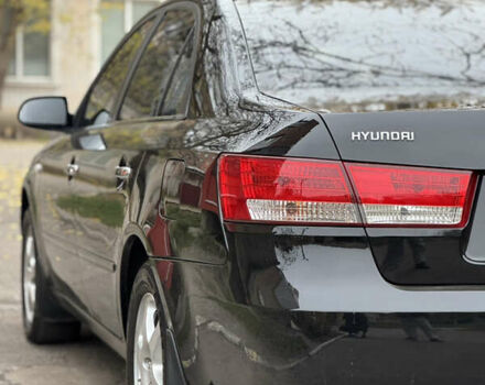 Чорний Хендай Соната, об'ємом двигуна 2 л та пробігом 266 тис. км за 6500 $, фото 10 на Automoto.ua