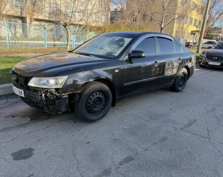 Чорний Хендай Соната, об'ємом двигуна 2 л та пробігом 240 тис. км за 1999 $, фото 3 на Automoto.ua