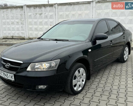 Черный Хендай Соната, объемом двигателя 2 л и пробегом 239 тыс. км за 5200 $, фото 18 на Automoto.ua