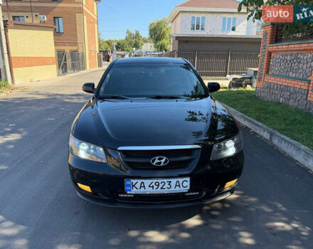 Черный Хендай Соната, объемом двигателя 2 л и пробегом 259 тыс. км за 5199 $, фото 1 на Automoto.ua