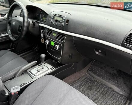 Черный Хендай Соната, объемом двигателя 2 л и пробегом 217 тыс. км за 6200 $, фото 47 на Automoto.ua