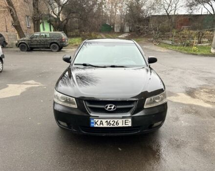 Чорний Хендай Соната, об'ємом двигуна 2 л та пробігом 280 тис. км за 4300 $, фото 1 на Automoto.ua