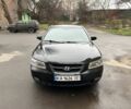Чорний Хендай Соната, об'ємом двигуна 2 л та пробігом 280 тис. км за 4300 $, фото 1 на Automoto.ua