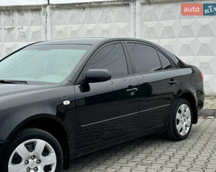 Черный Хендай Соната, объемом двигателя 2 л и пробегом 239 тыс. км за 5200 $, фото 4 на Automoto.ua