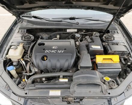 Черный Хендай Соната, объемом двигателя 2 л и пробегом 242 тыс. км за 5750 $, фото 9 на Automoto.ua