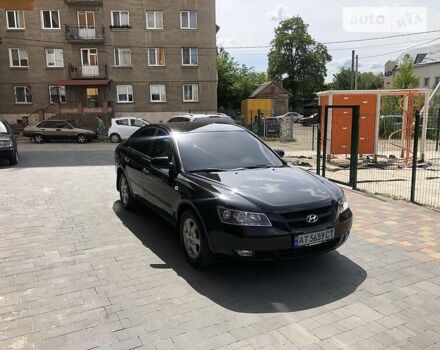 Чорний Хендай Соната, об'ємом двигуна 2.4 л та пробігом 153 тис. км за 5999 $, фото 4 на Automoto.ua