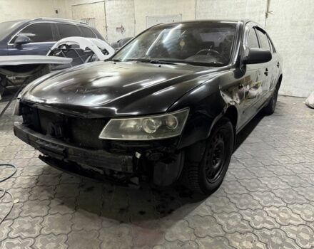 Чорний Хендай Соната, об'ємом двигуна 2 л та пробігом 240 тис. км за 1999 $, фото 4 на Automoto.ua