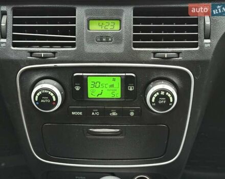 Черный Хендай Соната, объемом двигателя 2 л и пробегом 217 тыс. км за 6200 $, фото 56 на Automoto.ua