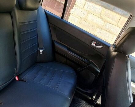 Чорний Хендай Соната, об'ємом двигуна 2 л та пробігом 315 тис. км за 4700 $, фото 4 на Automoto.ua