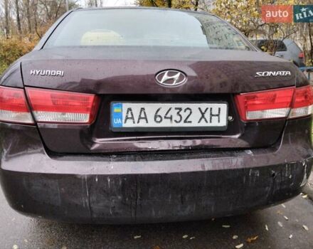 Чорний Хендай Соната, об'ємом двигуна 2 л та пробігом 353 тис. км за 3150 $, фото 2 на Automoto.ua