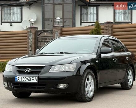 Черный Хендай Соната, объемом двигателя 2 л и пробегом 217 тыс. км за 6200 $, фото 4 на Automoto.ua