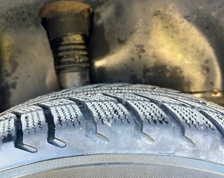 Черный Хендай Соната, объемом двигателя 2.36 л и пробегом 272 тыс. км за 5300 $, фото 16 на Automoto.ua