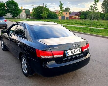 Чорний Хендай Соната, об'ємом двигуна 2 л та пробігом 315 тис. км за 4700 $, фото 2 на Automoto.ua
