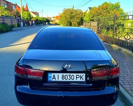 Черный Хендай Соната, объемом двигателя 2 л и пробегом 320 тыс. км за 6200 $, фото 1 на Automoto.ua