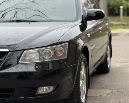 Чорний Хендай Соната, об'ємом двигуна 2 л та пробігом 266 тис. км за 6500 $, фото 2 на Automoto.ua