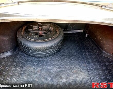 Чорний Хендай Соната, об'ємом двигуна 2 л та пробігом 315 тис. км за 4700 $, фото 5 на Automoto.ua