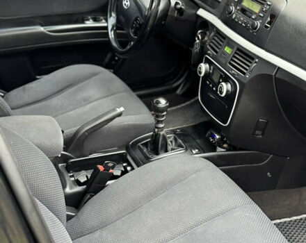 Чорний Хендай Соната, об'ємом двигуна 2 л та пробігом 266 тис. км за 6500 $, фото 12 на Automoto.ua