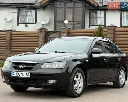 Черный Хендай Соната, объемом двигателя 2 л и пробегом 217 тыс. км за 6200 $, фото 5 на Automoto.ua