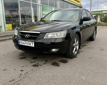 Чорний Хендай Соната, об'ємом двигуна 2.4 л та пробігом 270 тис. км за 4900 $, фото 2 на Automoto.ua