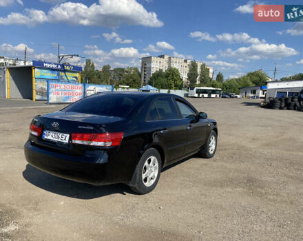 Черный Хендай Соната, объемом двигателя 2 л и пробегом 280 тыс. км за 4700 $, фото 4 на Automoto.ua