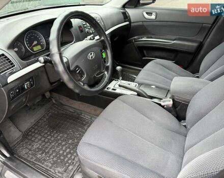 Черный Хендай Соната, объемом двигателя 2 л и пробегом 217 тыс. км за 6200 $, фото 35 на Automoto.ua