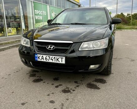 Чорний Хендай Соната, об'ємом двигуна 2.4 л та пробігом 270 тис. км за 4900 $, фото 1 на Automoto.ua