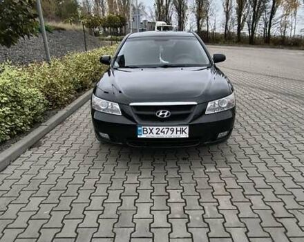 Черный Хендай Соната, объемом двигателя 2 л и пробегом 172 тыс. км за 6100 $, фото 6 на Automoto.ua
