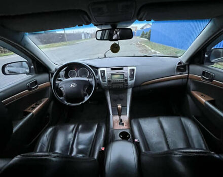 Чорний Хендай Соната, об'ємом двигуна 2.36 л та пробігом 220 тис. км за 3950 $, фото 8 на Automoto.ua