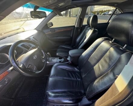 Чорний Хендай Соната, об'ємом двигуна 3.3 л та пробігом 248 тис. км за 6500 $, фото 5 на Automoto.ua