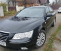 Черный Хендай Соната, объемом двигателя 2.4 л и пробегом 201 тыс. км за 5800 $, фото 1 на Automoto.ua