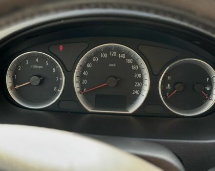 Черный Хендай Соната, объемом двигателя 2 л и пробегом 270 тыс. км за 5450 $, фото 16 на Automoto.ua