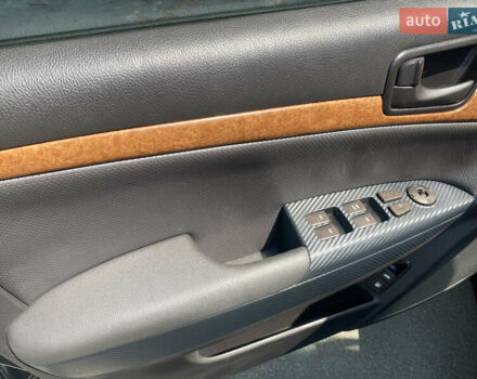 Чорний Хендай Соната, об'ємом двигуна 2.4 л та пробігом 190 тис. км за 6800 $, фото 11 на Automoto.ua