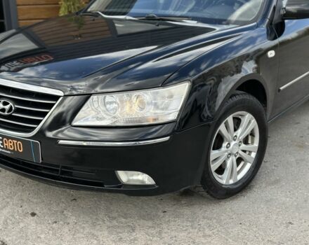 Черный Хендай Соната, объемом двигателя 2 л и пробегом 270 тыс. км за 5450 $, фото 1 на Automoto.ua