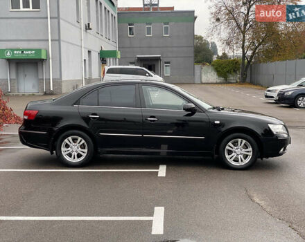 Чорний Хендай Соната, об'ємом двигуна 2 л та пробігом 150 тис. км за 6800 $, фото 8 на Automoto.ua