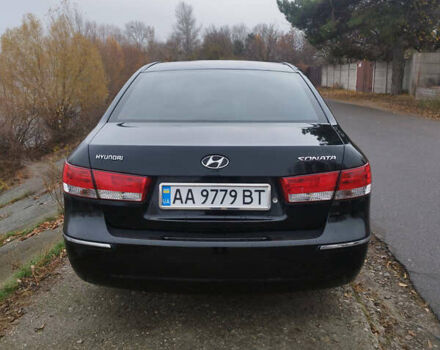 Черный Хендай Соната, объемом двигателя 2.4 л и пробегом 201 тыс. км за 5800 $, фото 5 на Automoto.ua