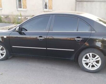 Чорний Хендай Соната, об'ємом двигуна 2.4 л та пробігом 235 тис. км за 6000 $, фото 6 на Automoto.ua