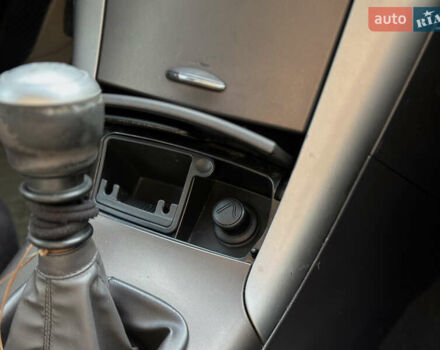 Черный Хендай Соната, объемом двигателя 2 л и пробегом 270 тыс. км за 5400 $, фото 36 на Automoto.ua