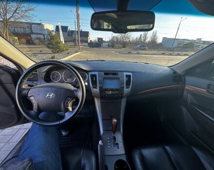Чорний Хендай Соната, об'ємом двигуна 3.3 л та пробігом 248 тис. км за 6500 $, фото 7 на Automoto.ua