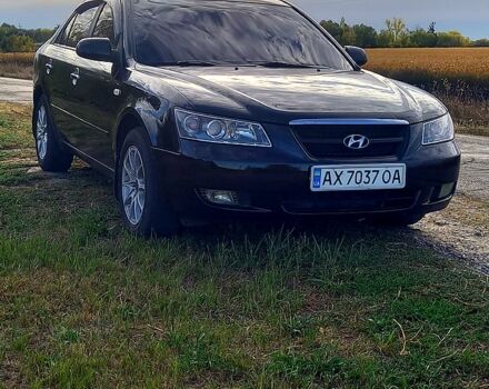 Чорний Хендай Соната, об'ємом двигуна 2 л та пробігом 270 тис. км за 5800 $, фото 1 на Automoto.ua