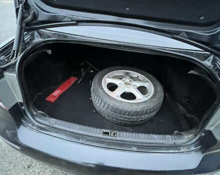 Чорний Хендай Соната, об'ємом двигуна 2.36 л та пробігом 220 тис. км за 2400 $, фото 9 на Automoto.ua