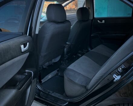 Черный Хендай Соната, объемом двигателя 2 л и пробегом 320 тыс. км за 5299 $, фото 8 на Automoto.ua