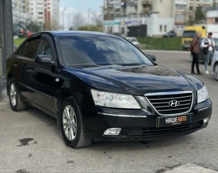 Черный Хендай Соната, объемом двигателя 2 л и пробегом 270 тыс. км за 5450 $, фото 4 на Automoto.ua