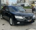 Черный Хендай Соната, объемом двигателя 2 л и пробегом 270 тыс. км за 5450 $, фото 4 на Automoto.ua