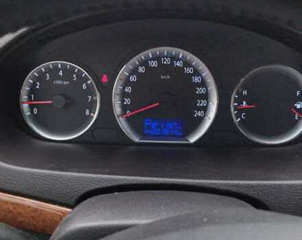 Черный Хендай Соната, объемом двигателя 2.4 л и пробегом 201 тыс. км за 5800 $, фото 9 на Automoto.ua