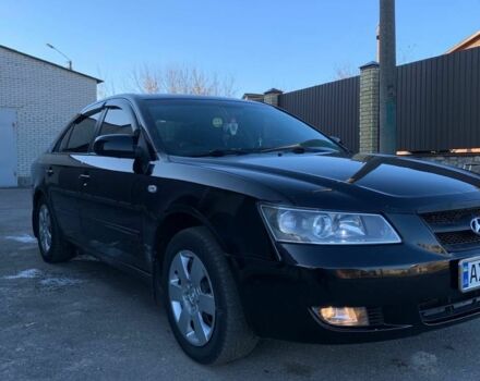 Черный Хендай Соната, объемом двигателя 2 л и пробегом 320 тыс. км за 5299 $, фото 4 на Automoto.ua