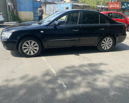 Чорний Хендай Соната, об'ємом двигуна 2.4 л та пробігом 190 тис. км за 6800 $, фото 2 на Automoto.ua
